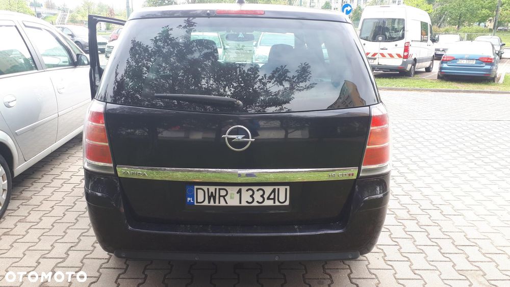 Opel Zafira - 2