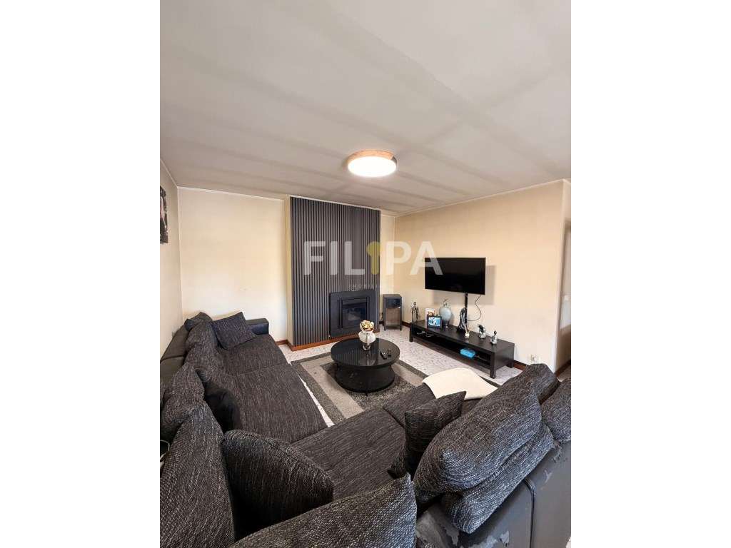 Excelente T2 em Valongo com varanda e garagem! - Grande imagem: 2/27