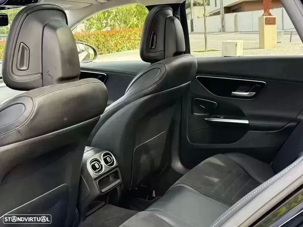 Mercedes-Benz C 300 e AMG Line - 12