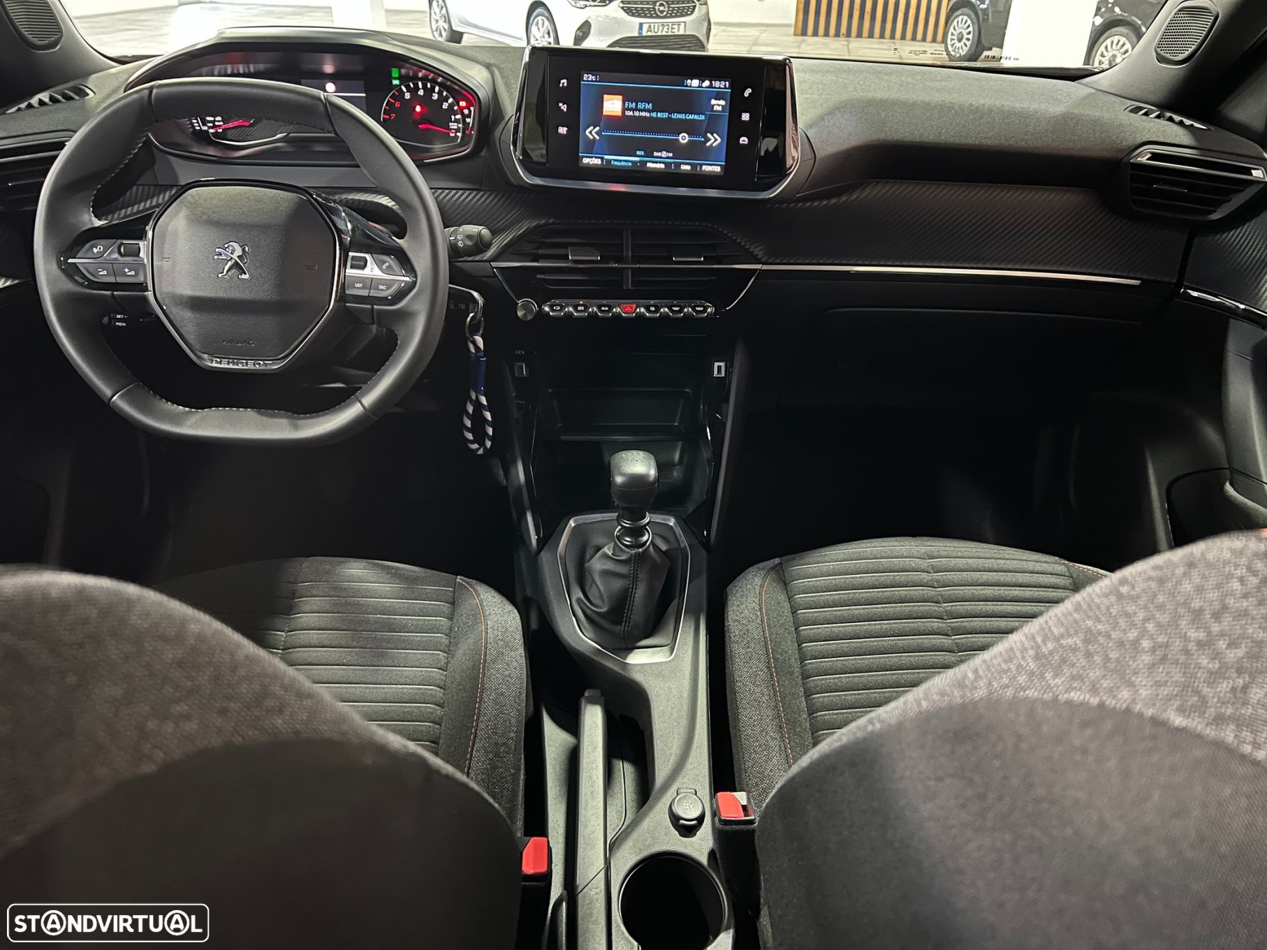 Peugeot 2008 1.2 PureTech Active Pack - 12
