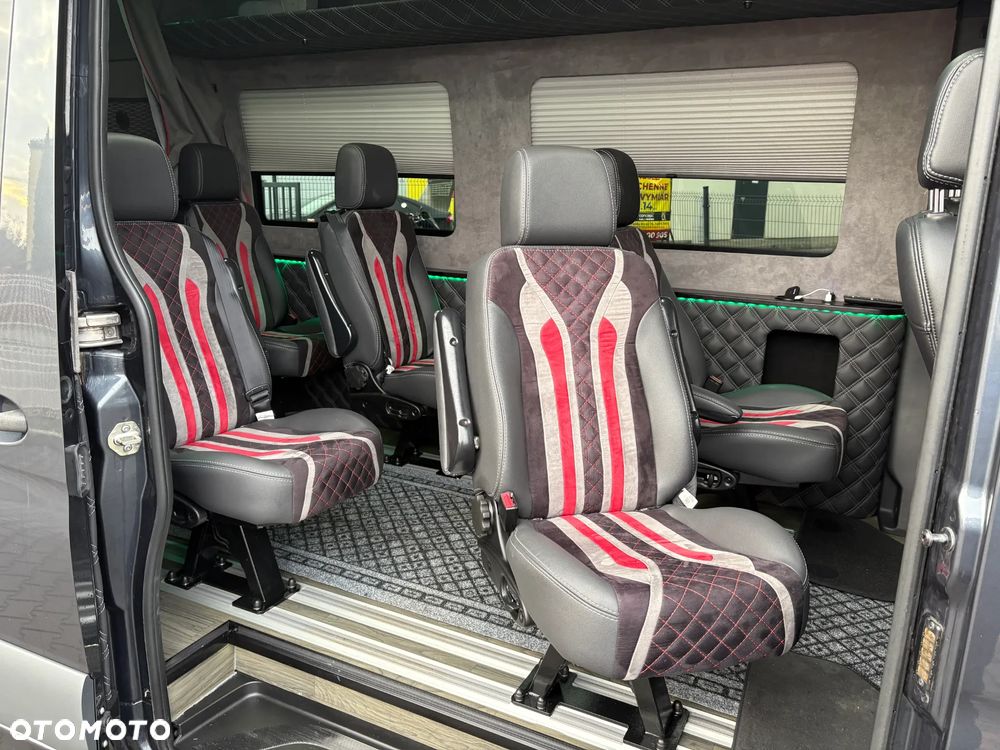 Mercedes-Benz Sprinter 907.255 - 19