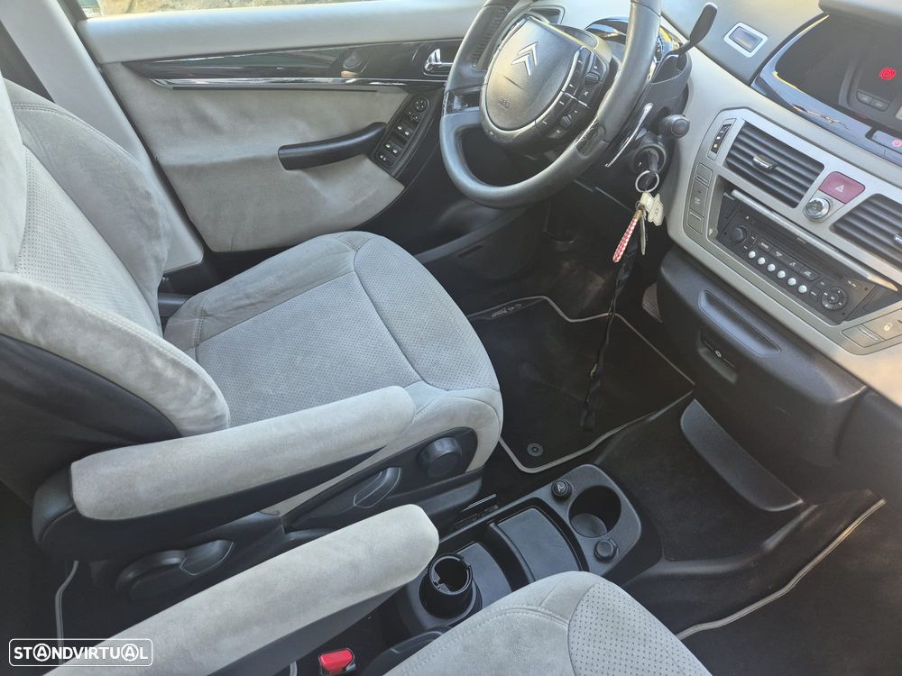 Citroën C4 Picasso - 12