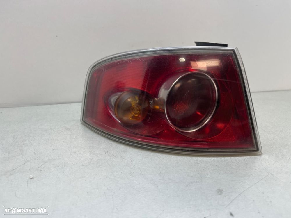 FAROLIM TRASEIRO ESQUERDO SEAT IBIZA 6L1 - 1