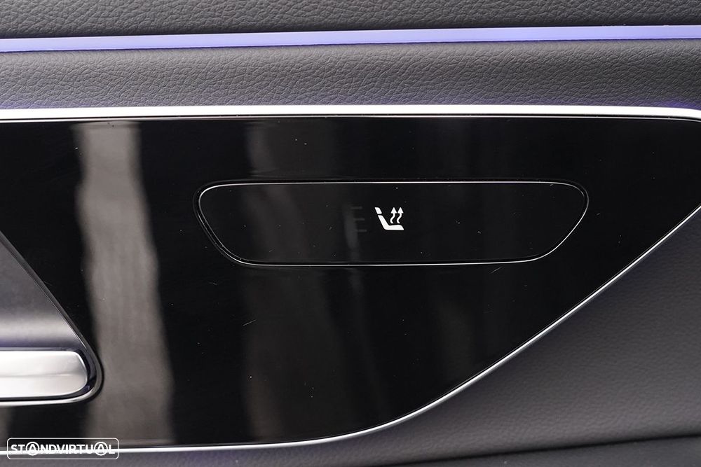 Mercedes-Benz E 300 de AMG Line - 20