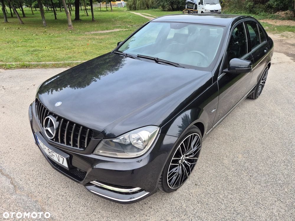 Mercedes-Benz Klasa C 180 BlueEFFICIENCY Avantgarde - 9