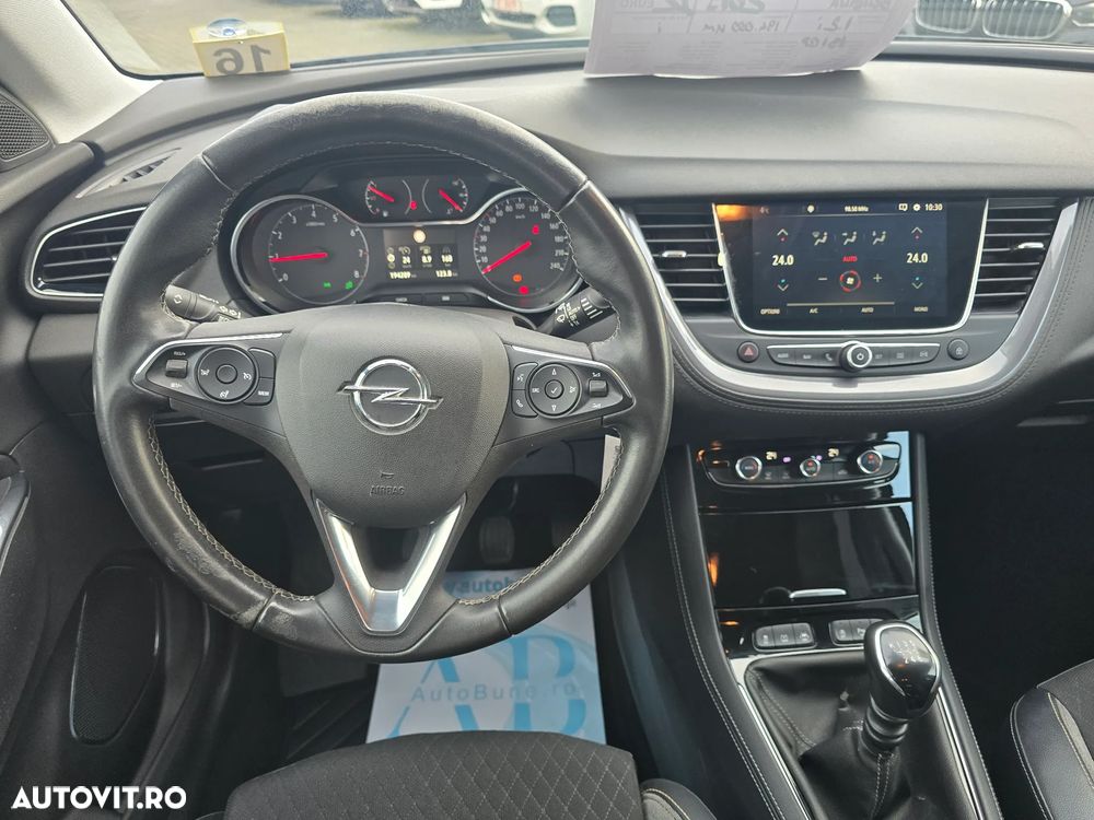Opel Grandland X 1.2 Start/Stop Elegance - 8