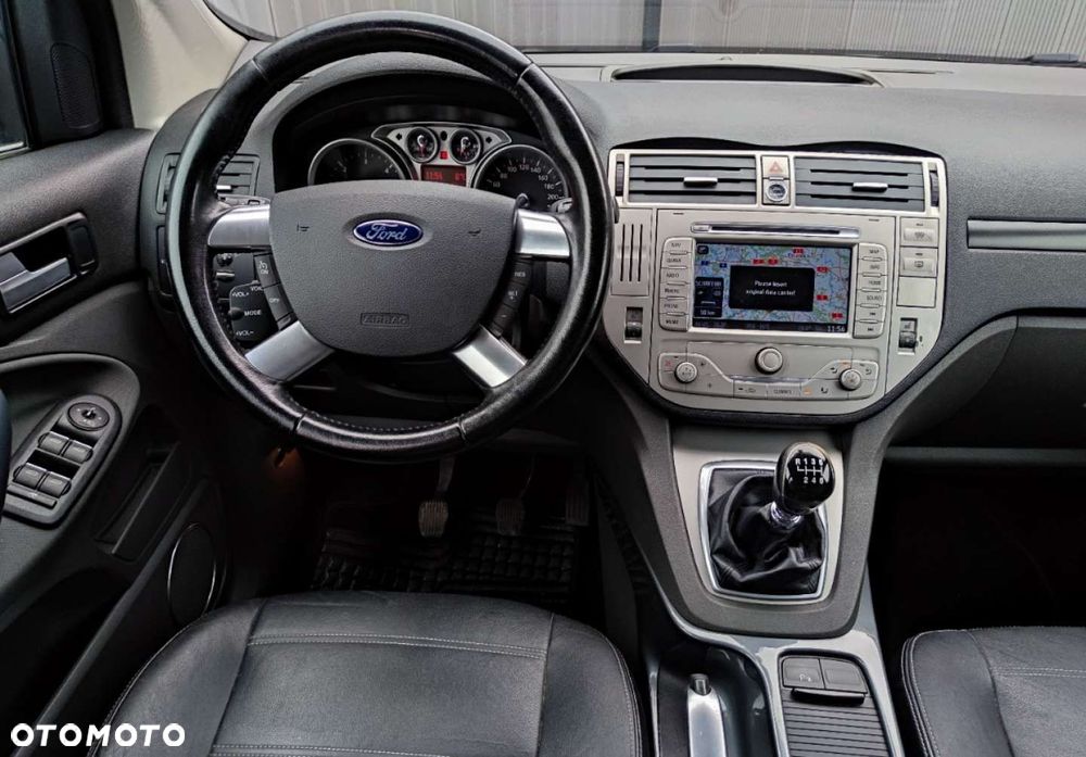 Ford Kuga 2.0 TDCi 4x4 Titanium - 28