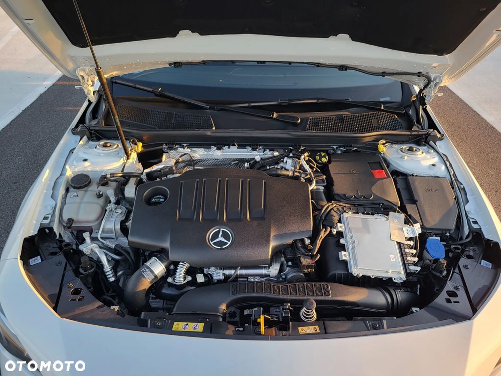 Mercedes-Benz CLA 220 d AMG Line 8G-DCT - 39