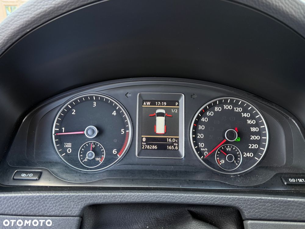 Volkswagen Multivan - 28