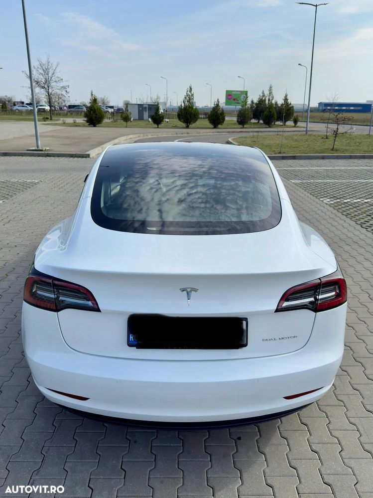 Tesla Model 3 Long Range - 7
