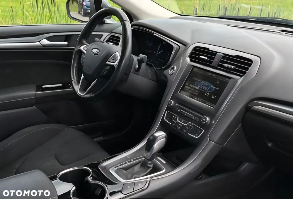 Ford Mondeo 2.0 Hybrid Titanium - 9