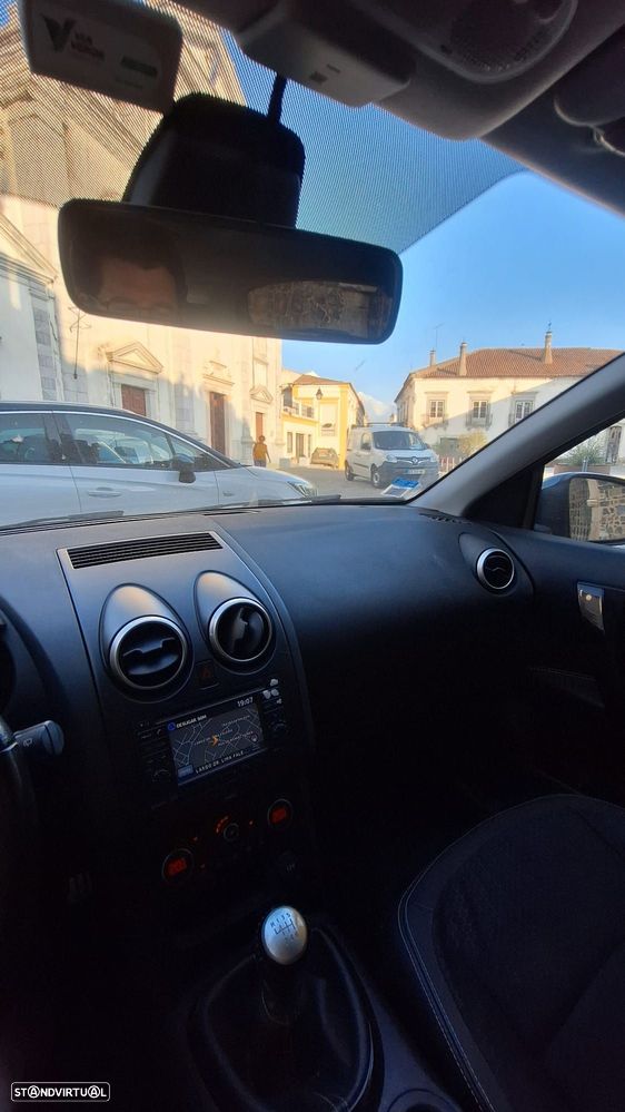 Nissan Qashqai 1.6 dCi Tekna Sport S&S — fotografia 3