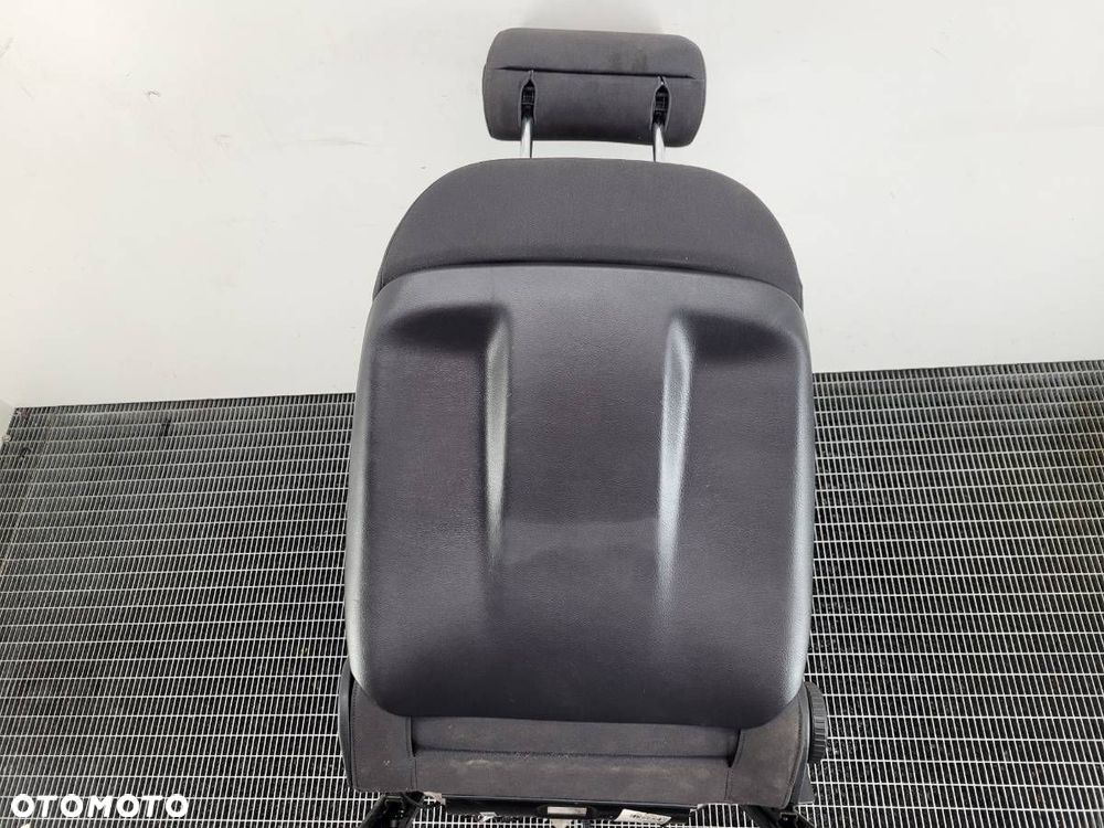 FOTEL PRAWY PASAŻERA AUDI A3 8P 5D SPORTBACK EUROPA - 7