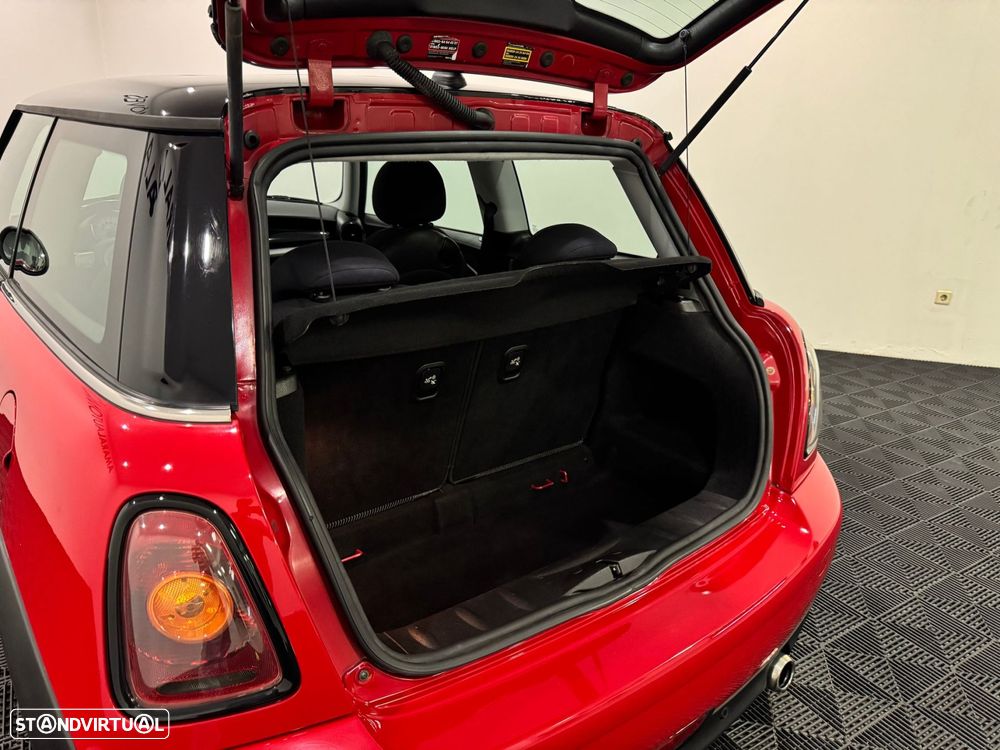 MINI 3 Portas Cooper D - 43