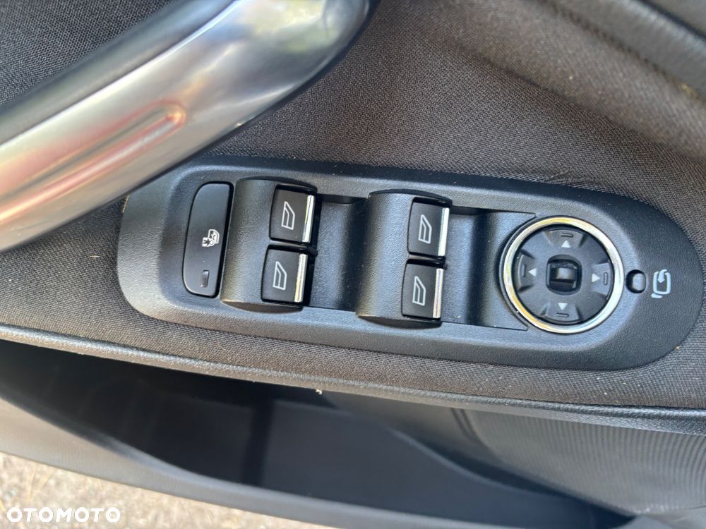Ford S-Max 2.0 TDCi DPF Titanium X - 14