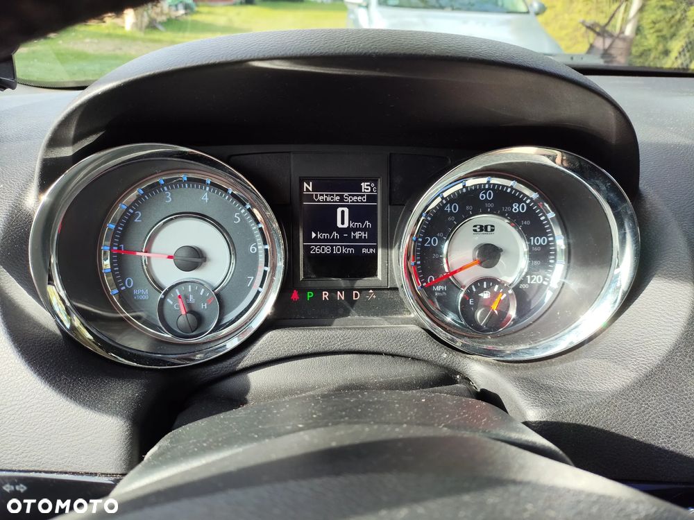 Chrysler Town & Country 3.6 Limited - 22