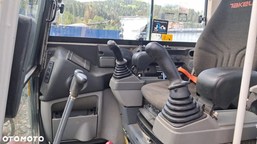 Yanmar VIO82 - 20