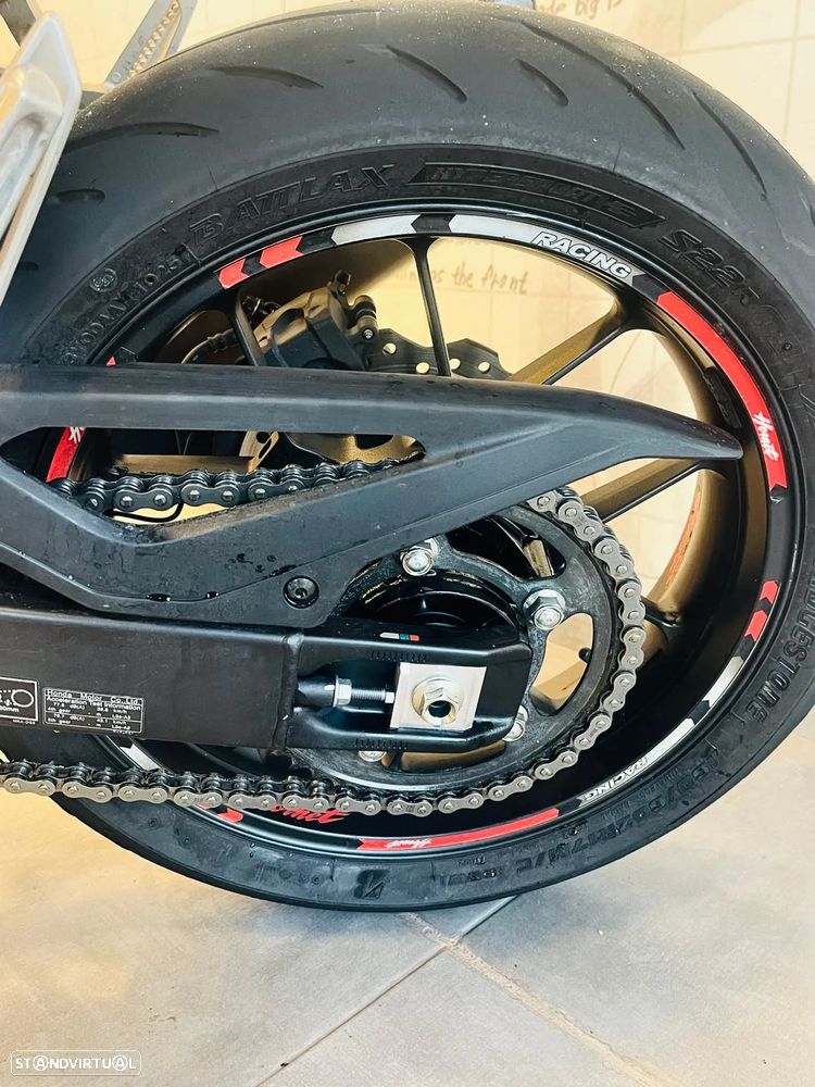 Honda Hornet 750 - 6