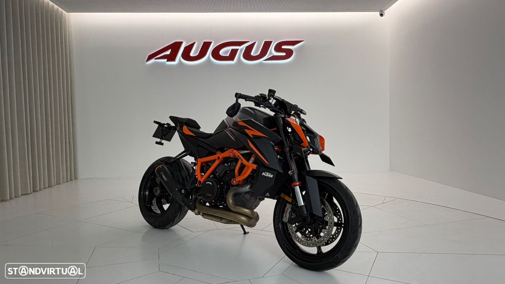 KTM 1390 Super Duke R - 1