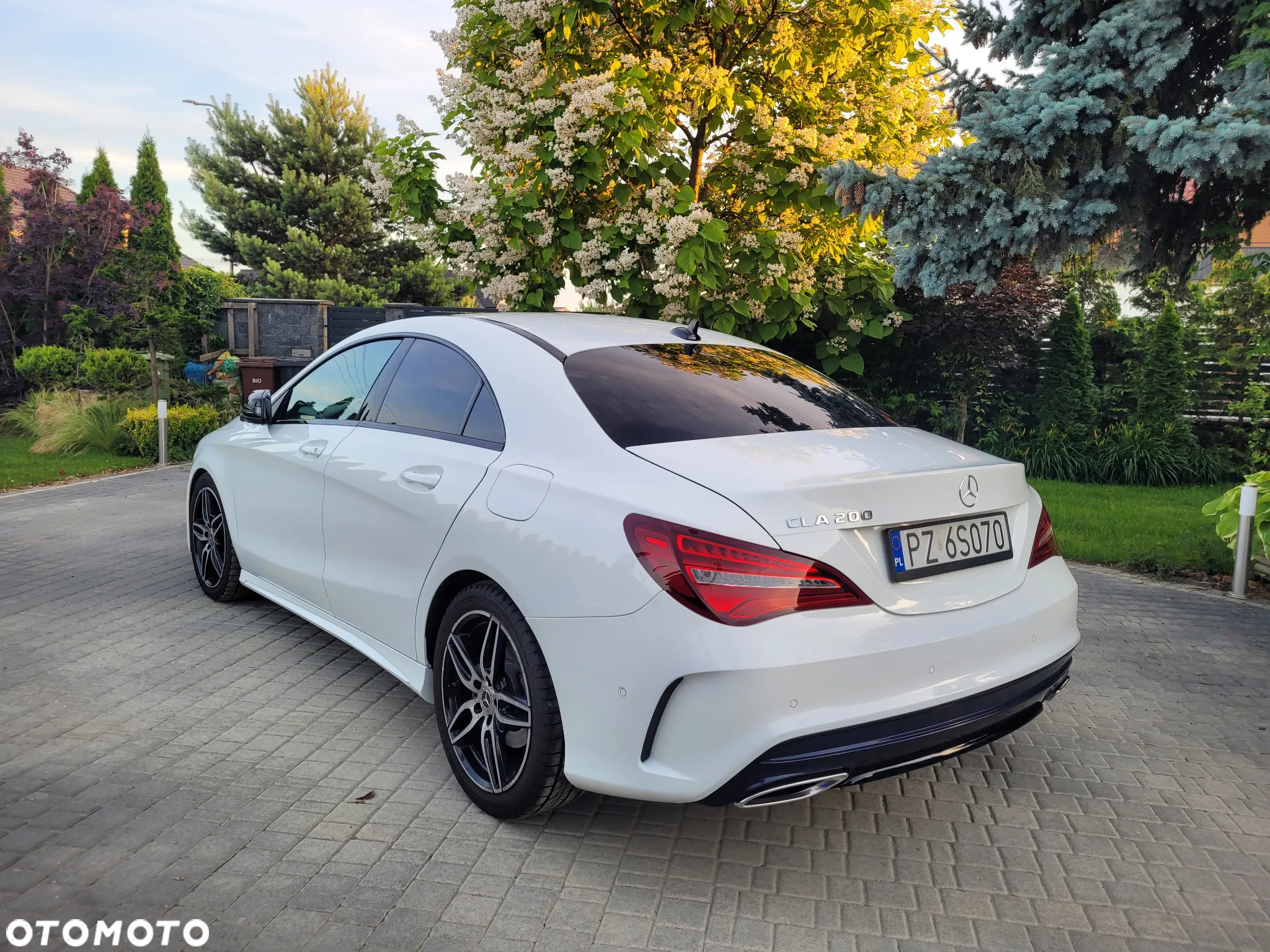 Mercedes-Benz CLA 200 7G-DCT AMG Line - 12