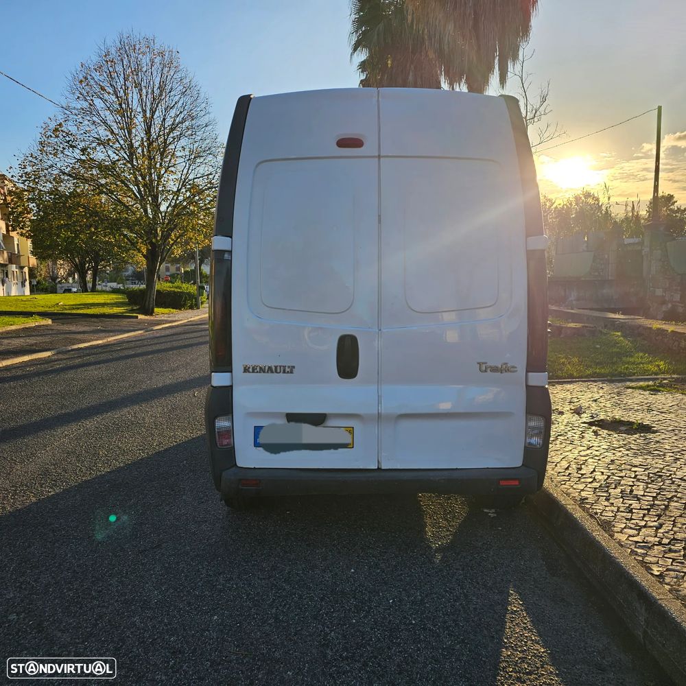 Renault Trafic - 13