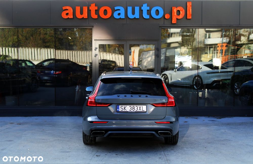 Volvo V60 B4 B R-Design - 4