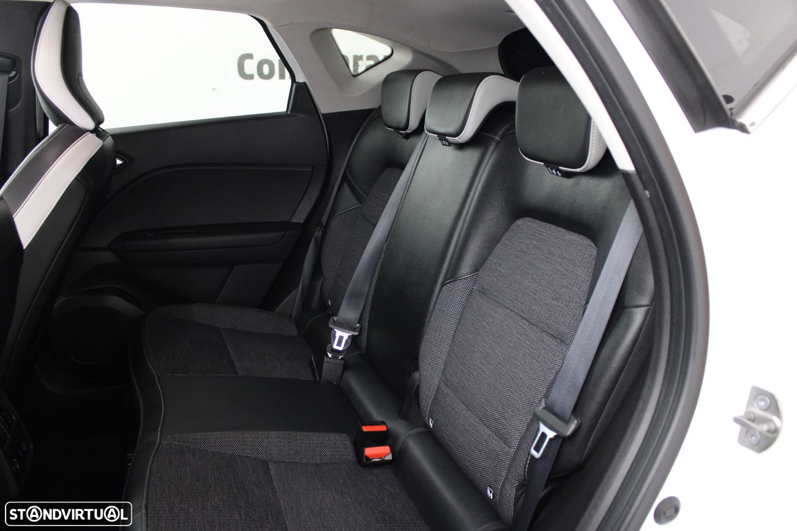 Renault Captur 1.0 TCe Techno - 29