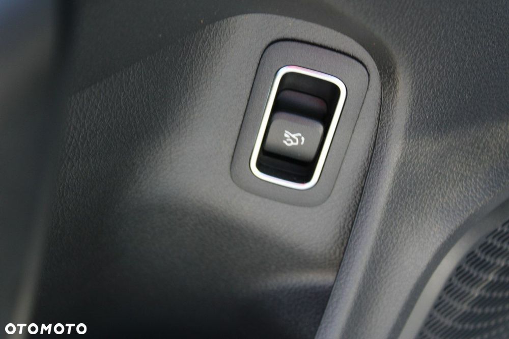 Mercedes-Benz CLA - 20