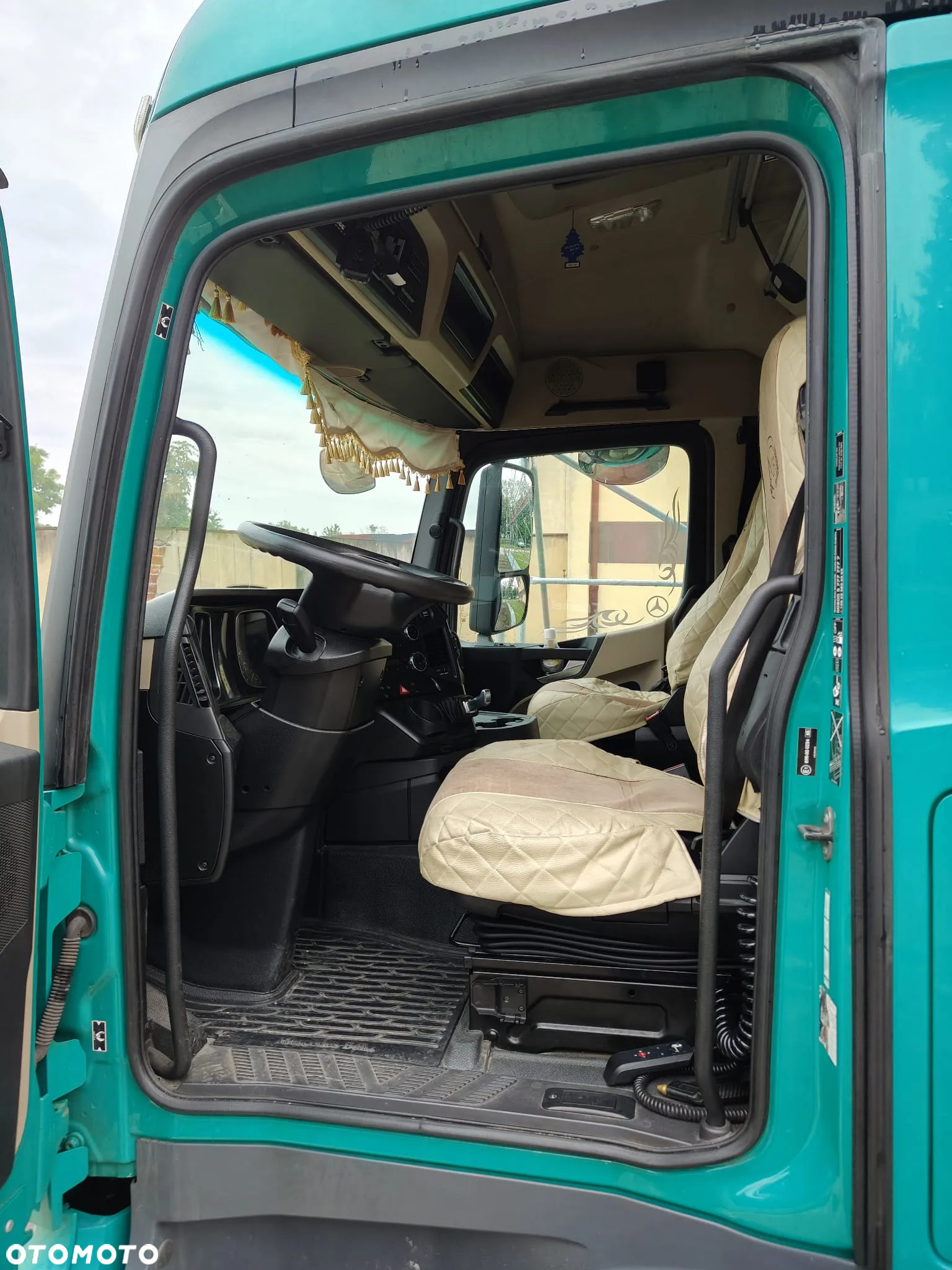Mercedes-Benz ACTROS - 9