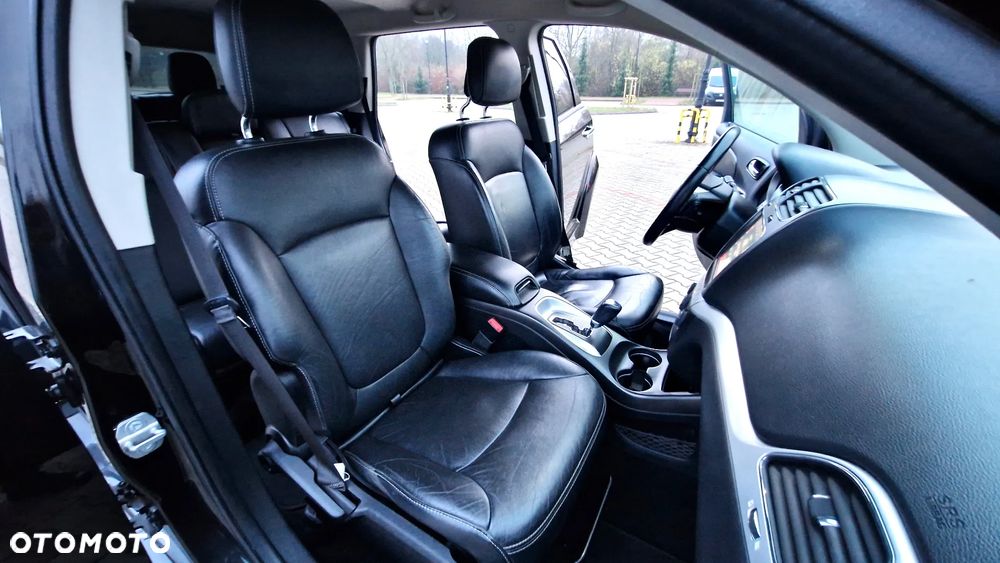 Fiat Freemont 2.0 Multijet Lounge AWD - 25