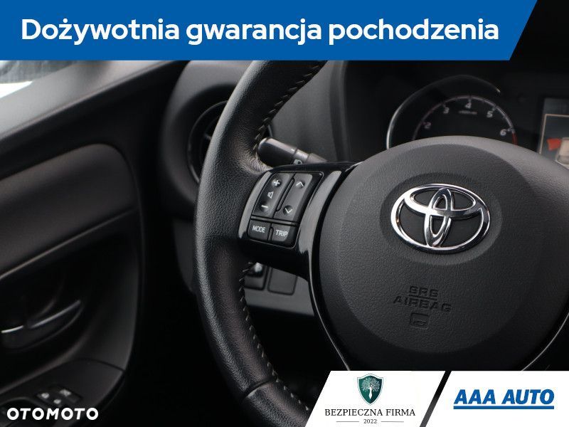 Toyota Yaris - 22