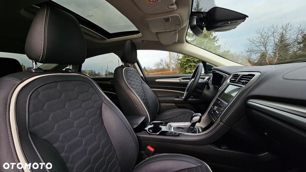 Ford Mondeo - 37