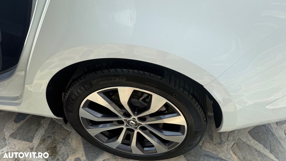 Renault Megane TCe EDC Zen - 10