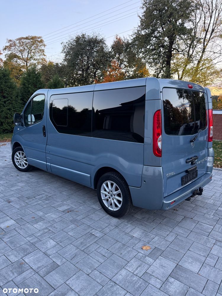 Opel Vivaro - 11