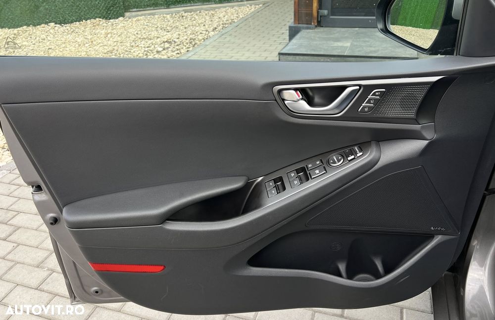 Hyundai IONIQ 1.6 GDI Premium - 19