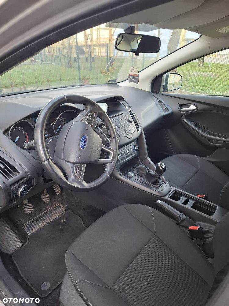 Ford Focus 1.6 Trend - 5