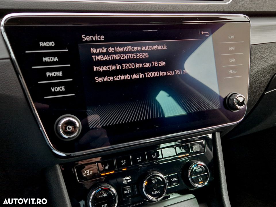 Skoda Superb 2.0 TDI Style - 24