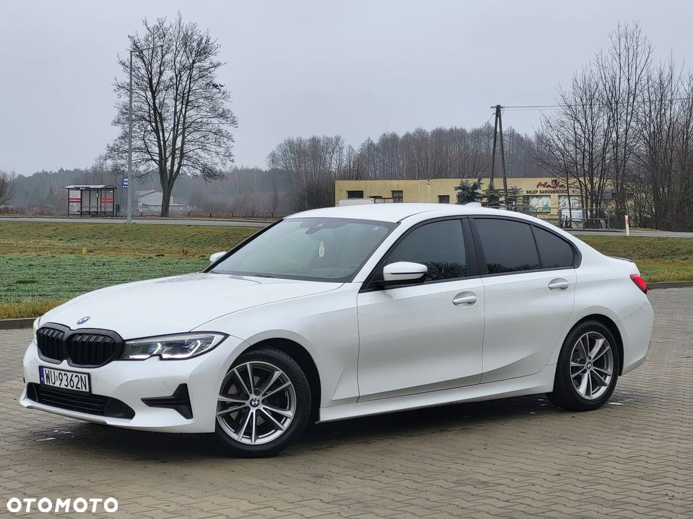 BMW Seria 3 318d Sport Line - 8