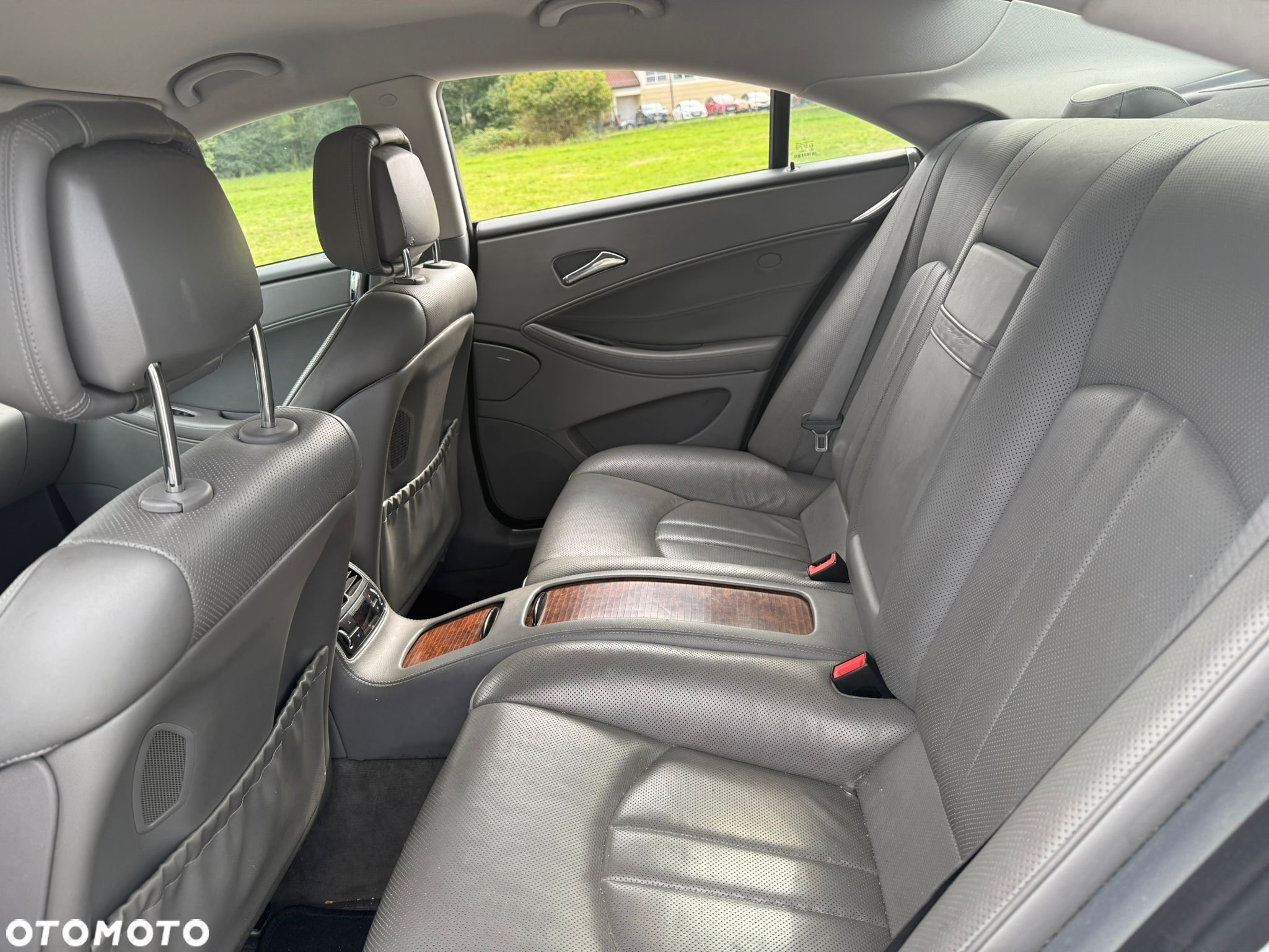Mercedes-Benz CLS 500 - 6