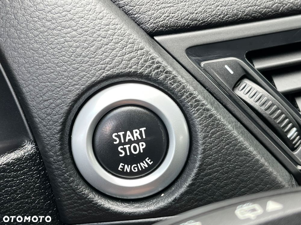 BMW X1 xDrive18d xLine - 29