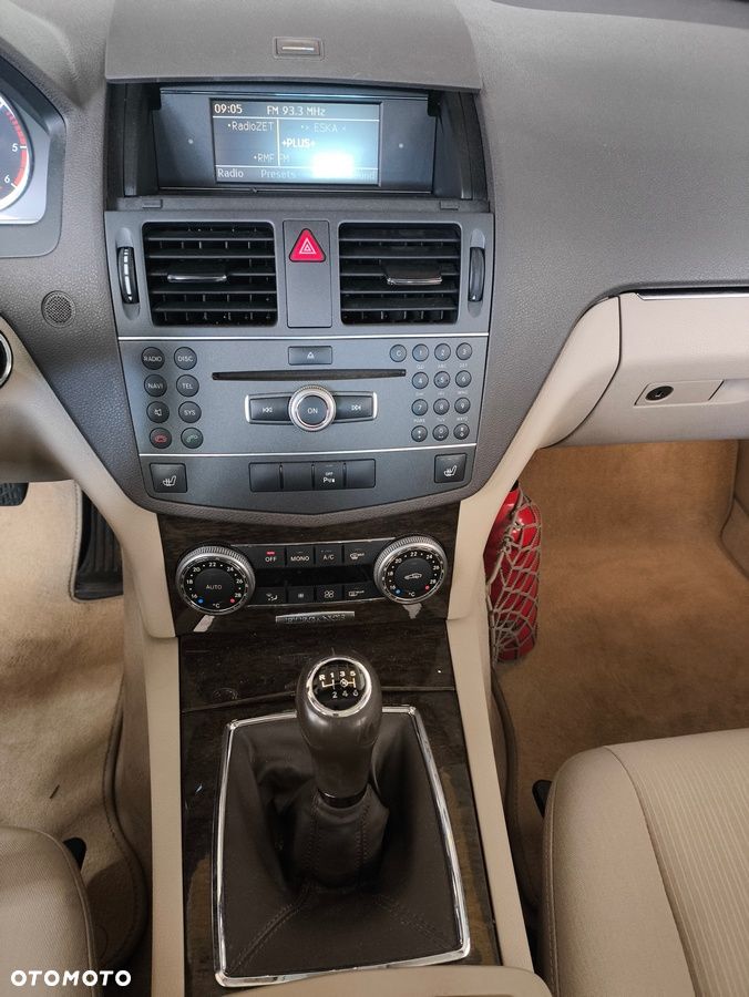 Mercedes-Benz Klasa C 220 CDI BlueEff Elegance - 8