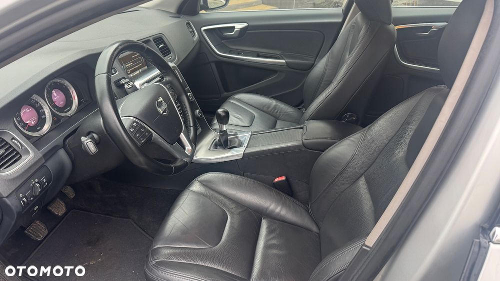 Volvo V60 T4 Edition - 12