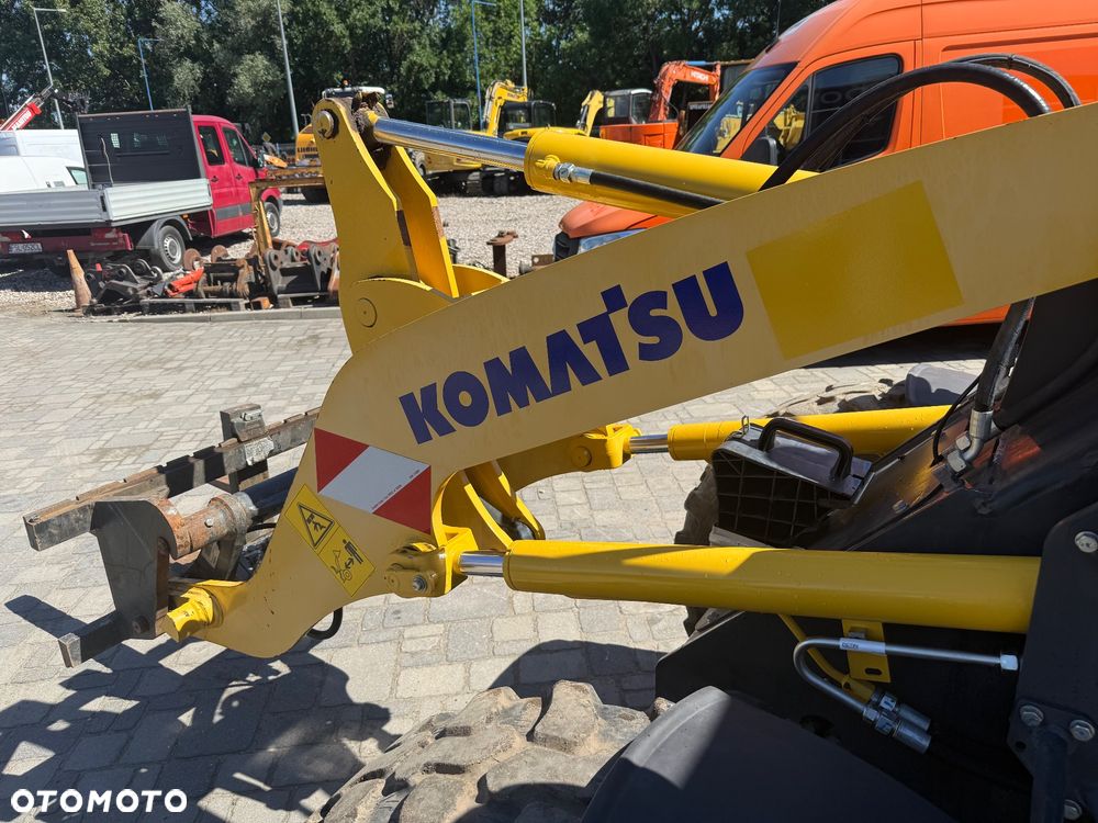 Komatsu WA80M-8EO - 8