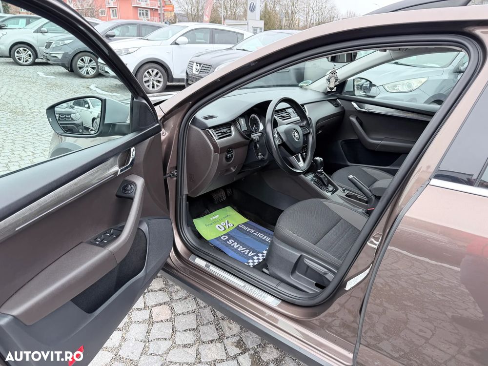 Skoda Octavia 2.0 TDI (Green tec) 4x4 DSG Scout - 10