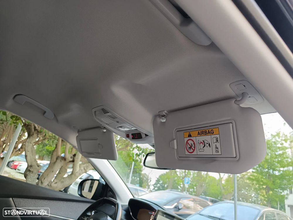 Peugeot 3008 1.2 PureTech Allure Pack EAT8 - 21