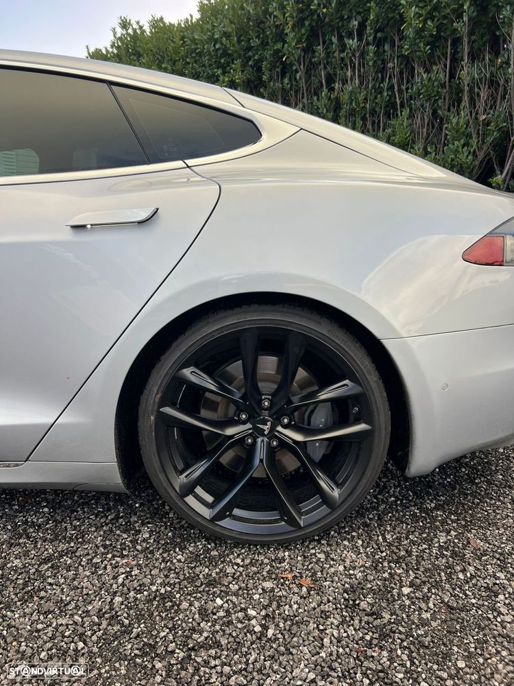 Tesla Model S Long Range AWD - 11