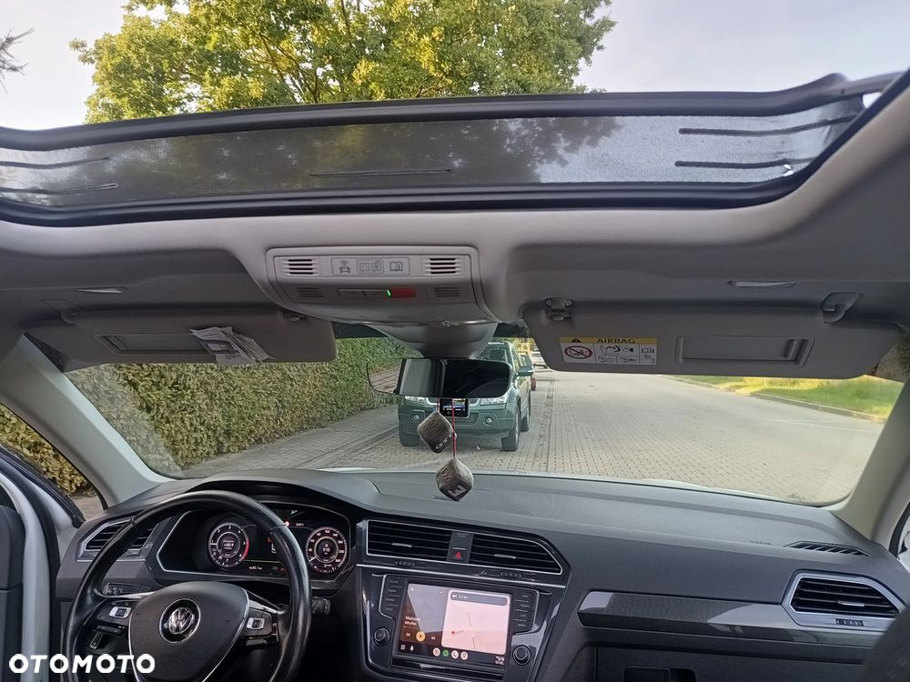 Volkswagen Tiguan - 12