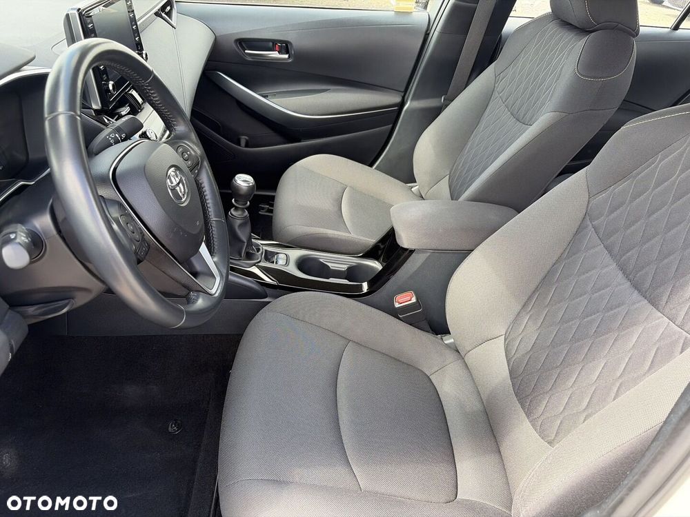 Toyota Corolla - 16