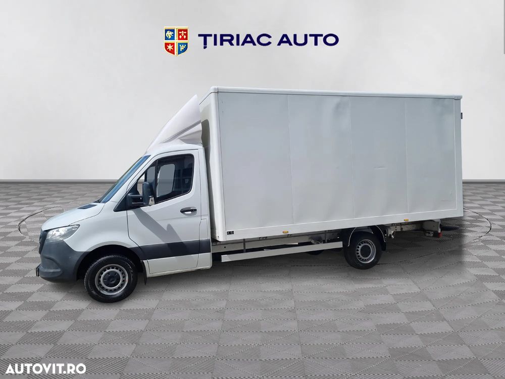 Mercedes-Benz Sprinter - 2