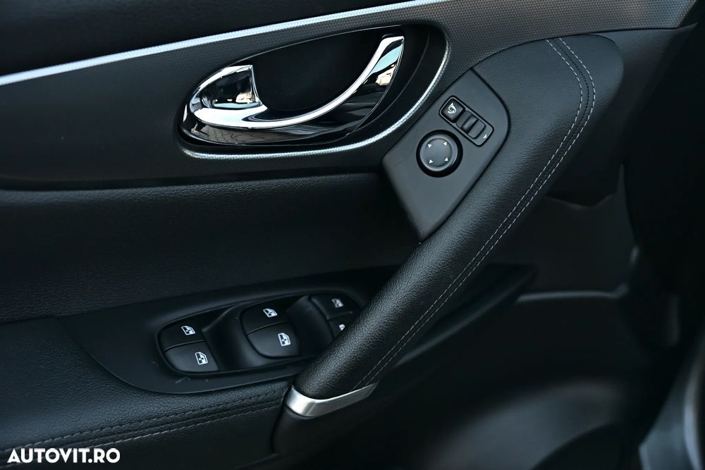 Nissan Qashqai 1.7 dCi Xtronic ALL-MODE 4x4i TEKNA+ - 35